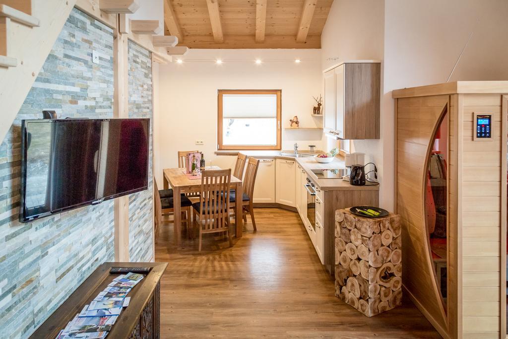 Zugspitzchalets Biberwier Room photo